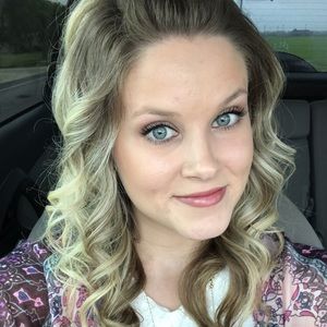 Meet your Posher, Kelsi